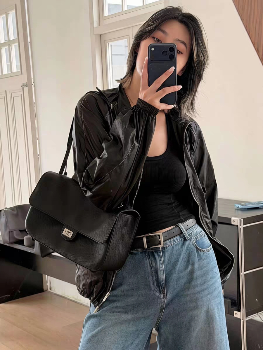 本革トートバッグソフトスキン斜め小さなスクエアバッグ女性 2 - Women Bags 2026 Trends のレビューと価格