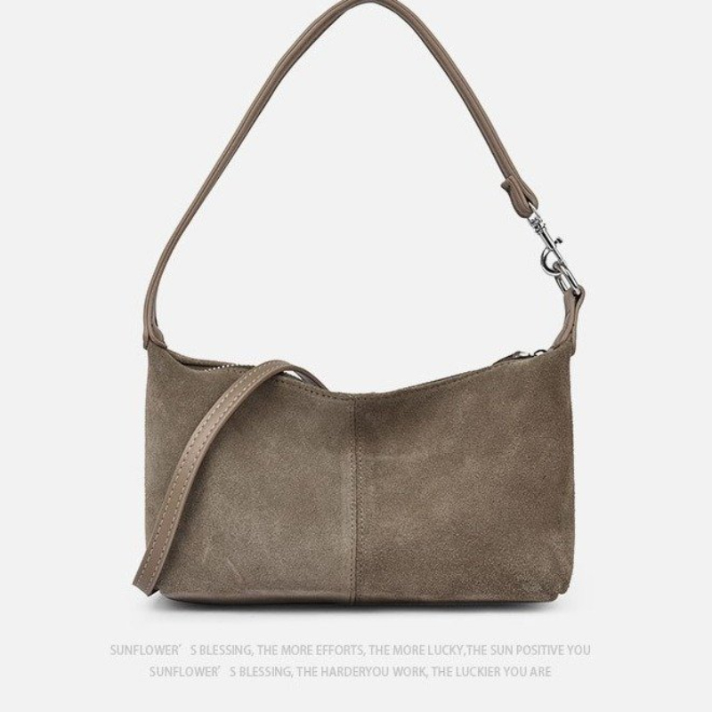 2026年新作。レトロなスエード素材の小ぶりなショルダーバッ - Women Bags 2026 Trends のレビューと価格
